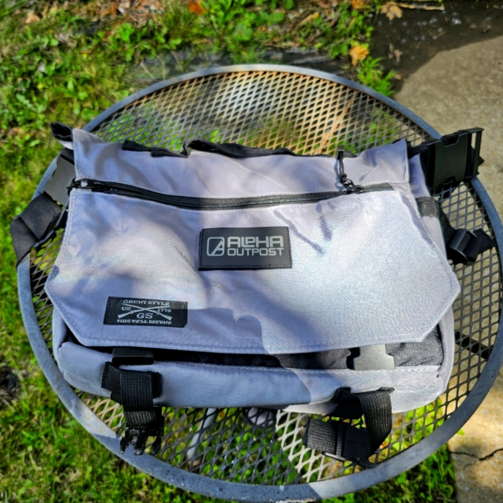Alpha Outpost Small Messenger Bag